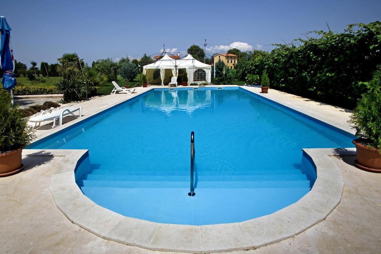 Apartments Aurelia Nova Vas  外观 照片