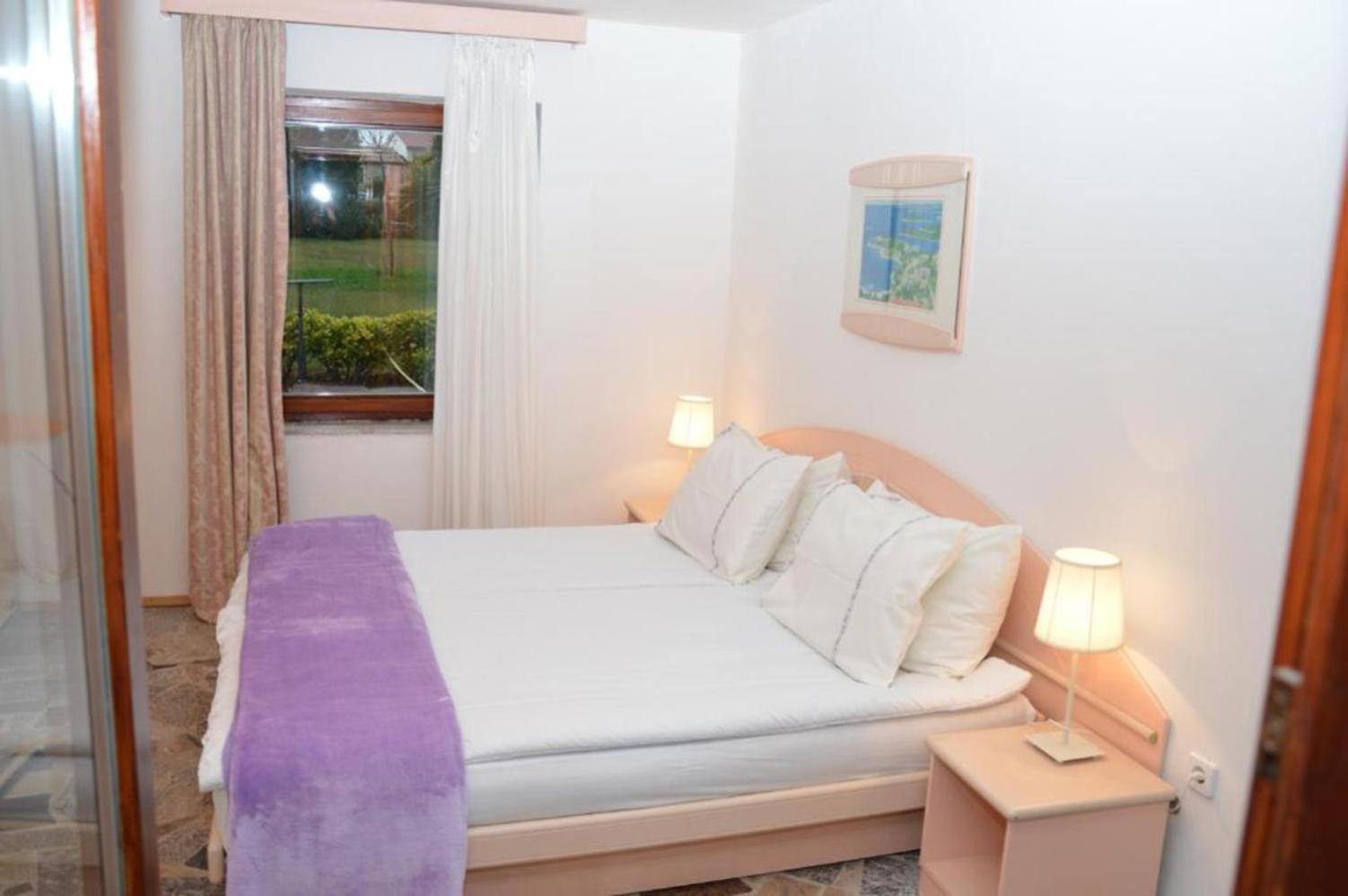 Apartments Aurelia Nova Vas  外观 照片