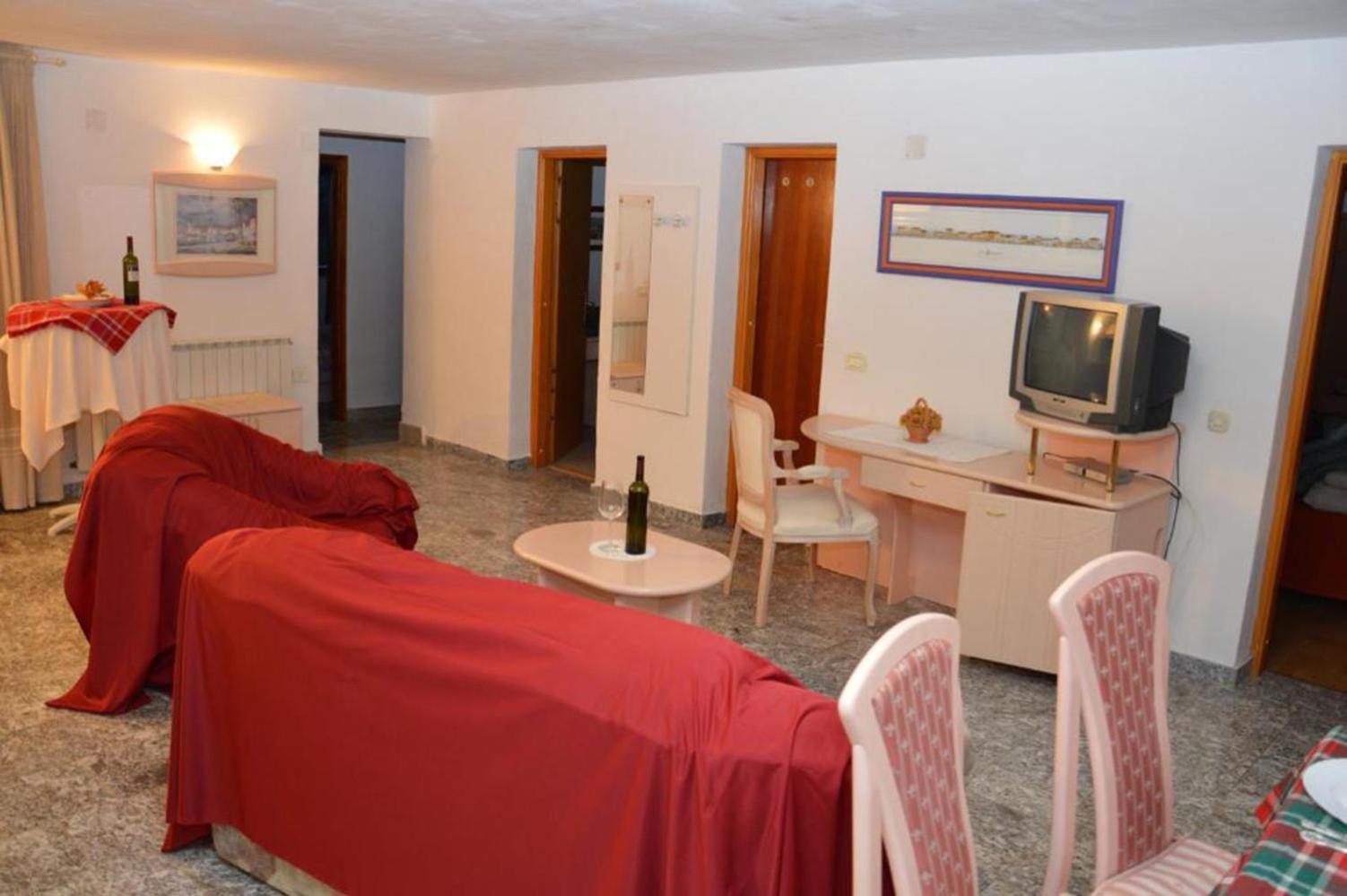 Apartments Aurelia Nova Vas  外观 照片
